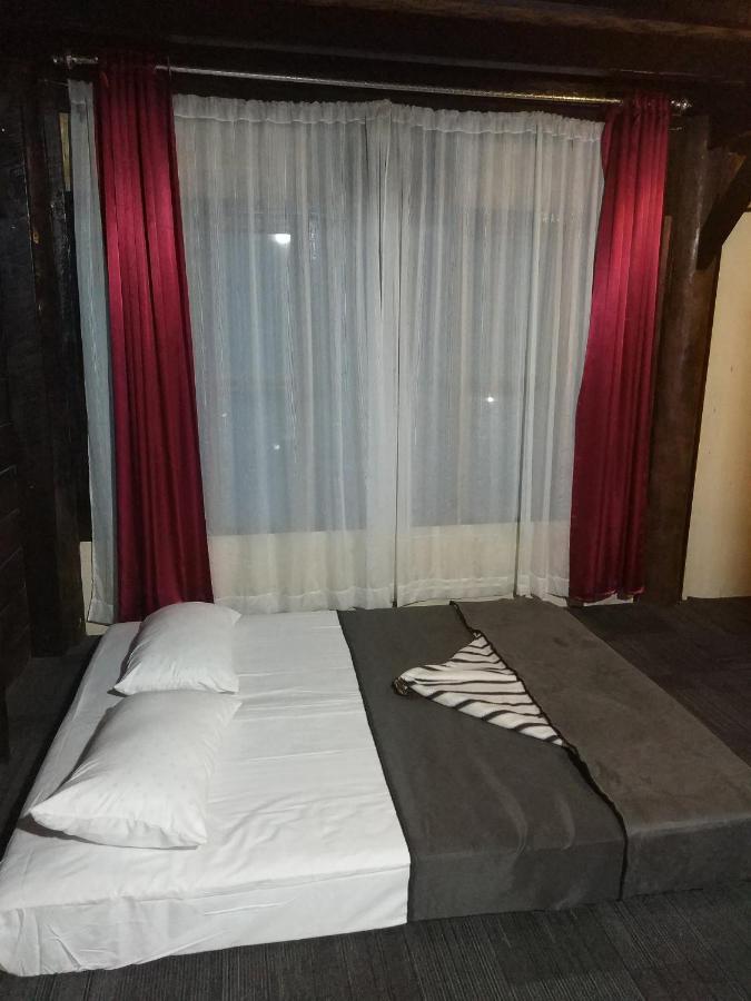 Canyon Jungle Stay Bukittinggi Exterior foto