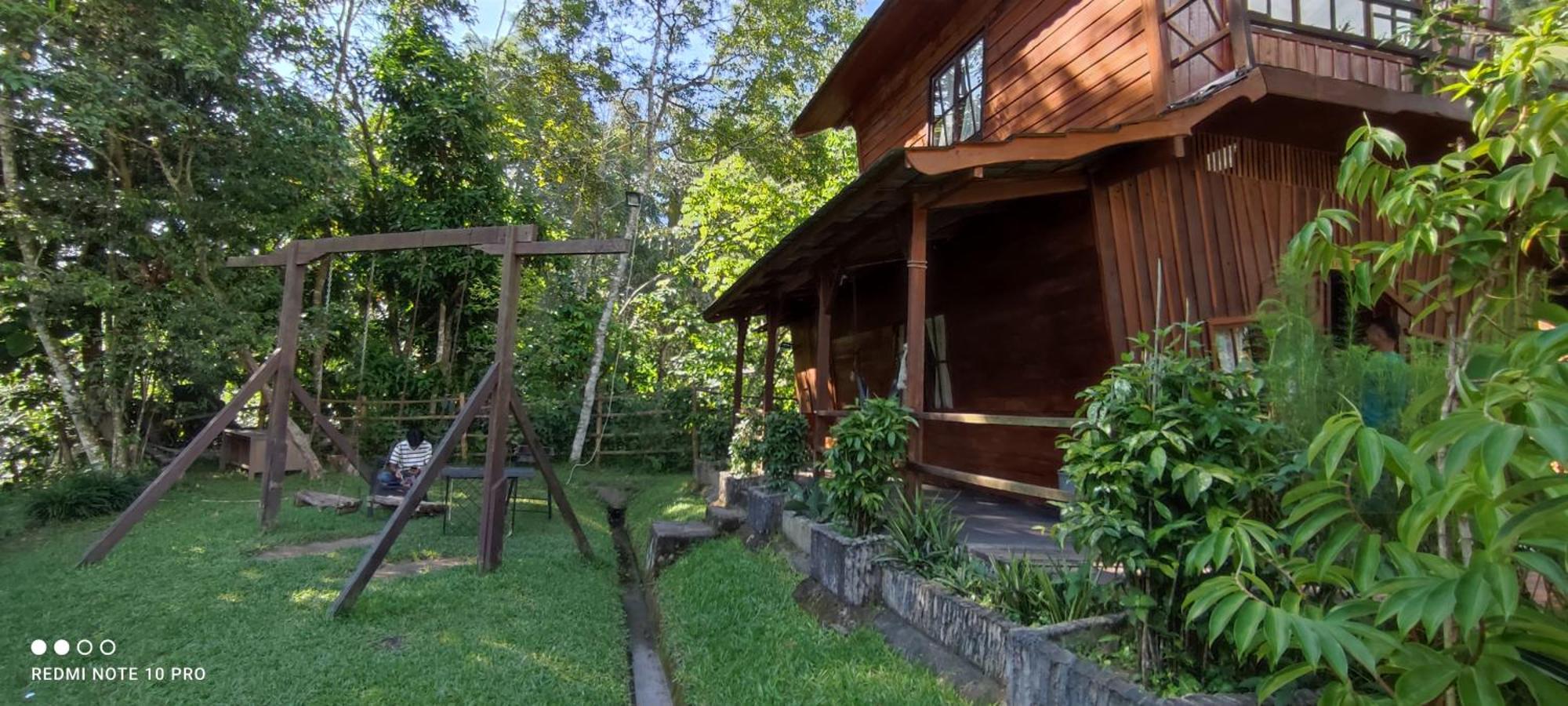 Canyon Jungle Stay Bukittinggi Zimmer foto